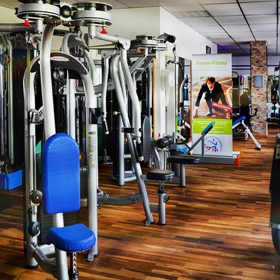 TopFit Fitness- und Gesundheitszentrum - Feucht: Innovatives Geräte-Training für jedes Fitnesslevel.
