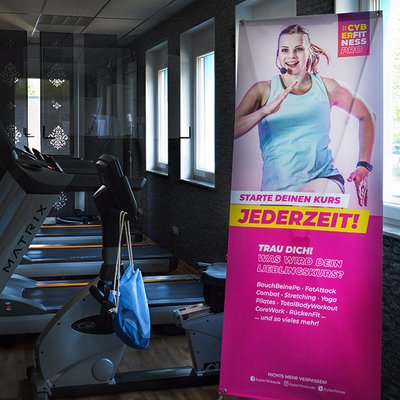 TopFit Fitness- und Gesundheitszentrum - Feucht: Cyber Kurs – virtuelles Gruppentraining mit voller Power.